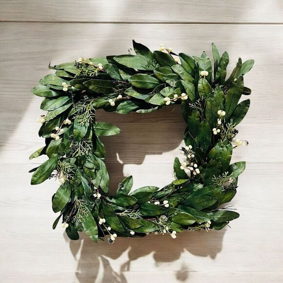 Pottery Barn 16” BAY LEAF Square Crystal Wreath - Picture 1 of 3